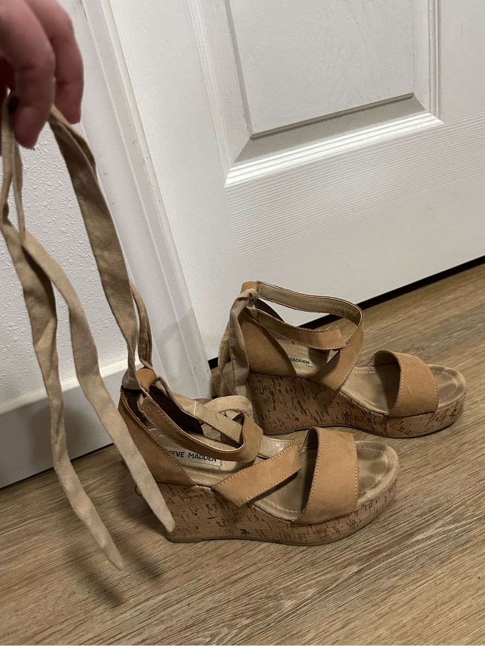 Steve Madden Tan Cork Wedge Lace-Up Sandals Women’s 7